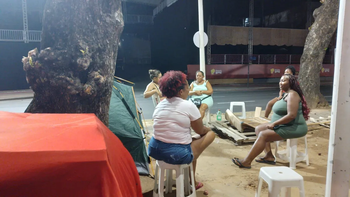 Grupo dorme em Ondina desde o dia 2 de fevereiro