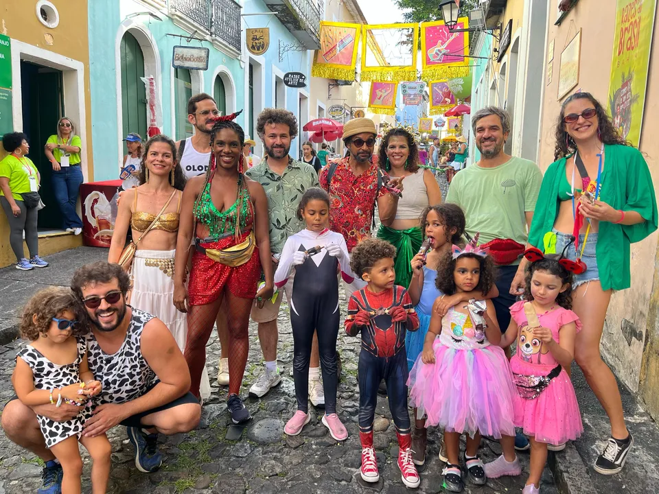 Imagem ilustrativa da imagem Carnaval no Pelourinho atrai famílias em busca de tranquilidade e diversão