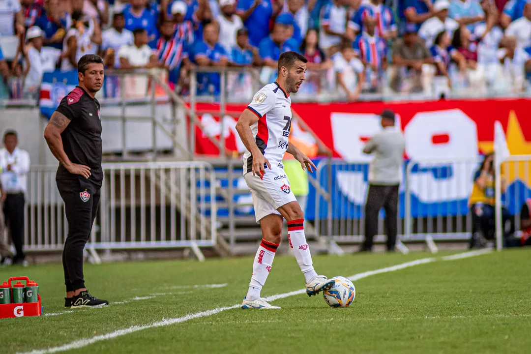 Raul Cáceres em partida pelo Ba-Vi