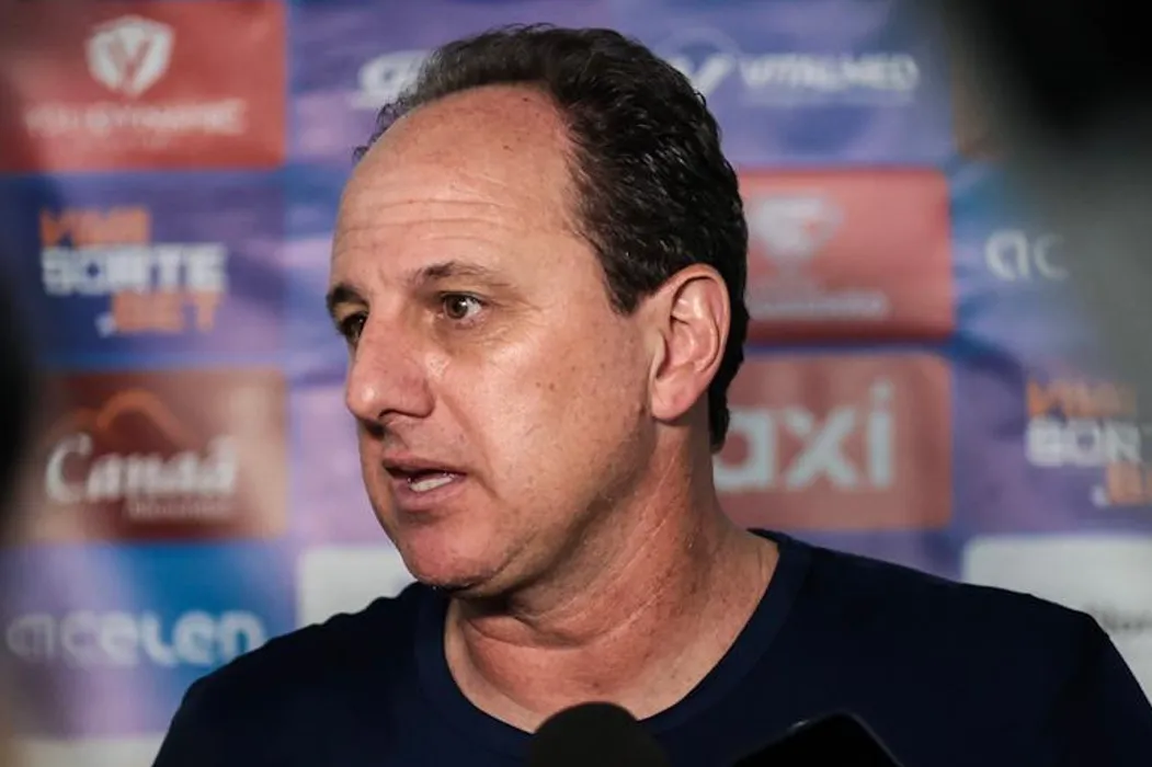 Rogério Ceni falou durante a coletiva