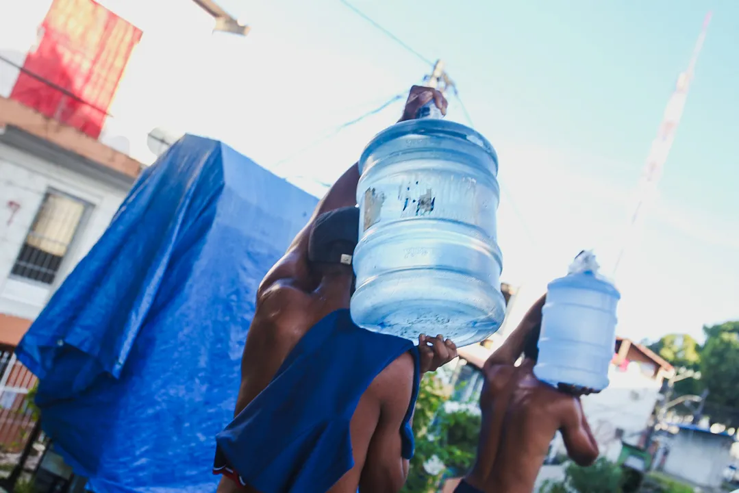 Veja como armazenar água durante corte de distribuição