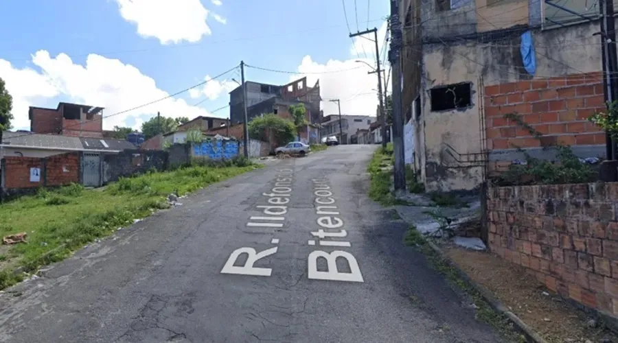 Corpos foram abandonados na Alameda B-19, no Lobato