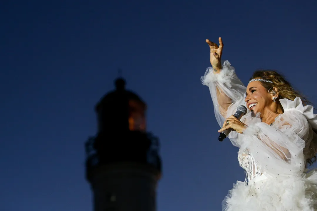 Daniela Mercury levou multidão para o Farol da Barra