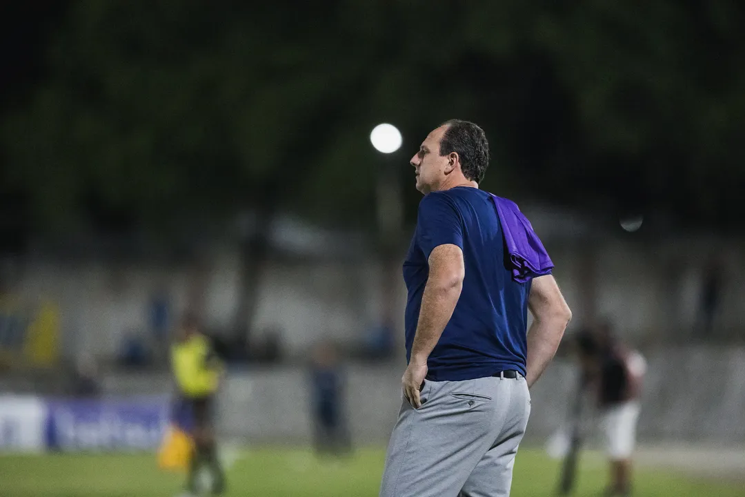 Treinador tricolor detalhou o planejamento para enfrentar a altitude