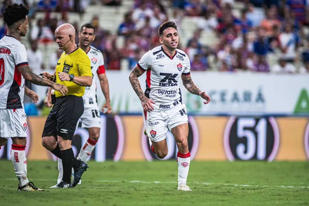 Gustavo Silva marcou o gol de empate da partida