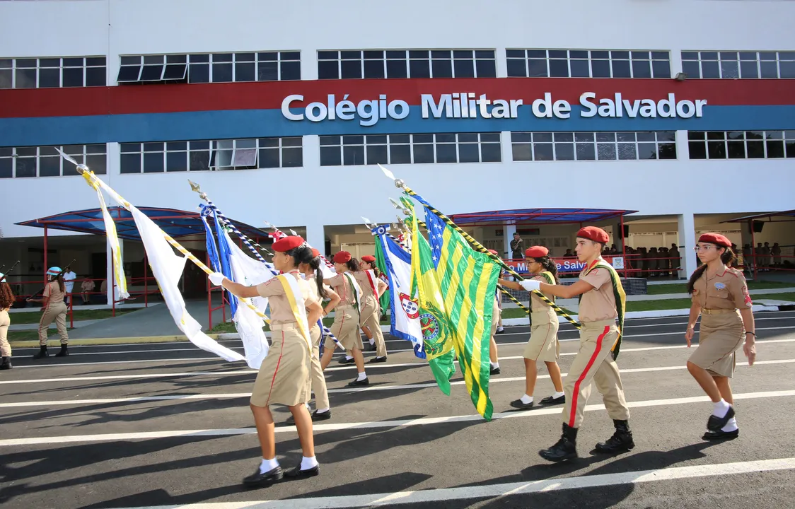 Alunos do Colégio Militar de Salvador