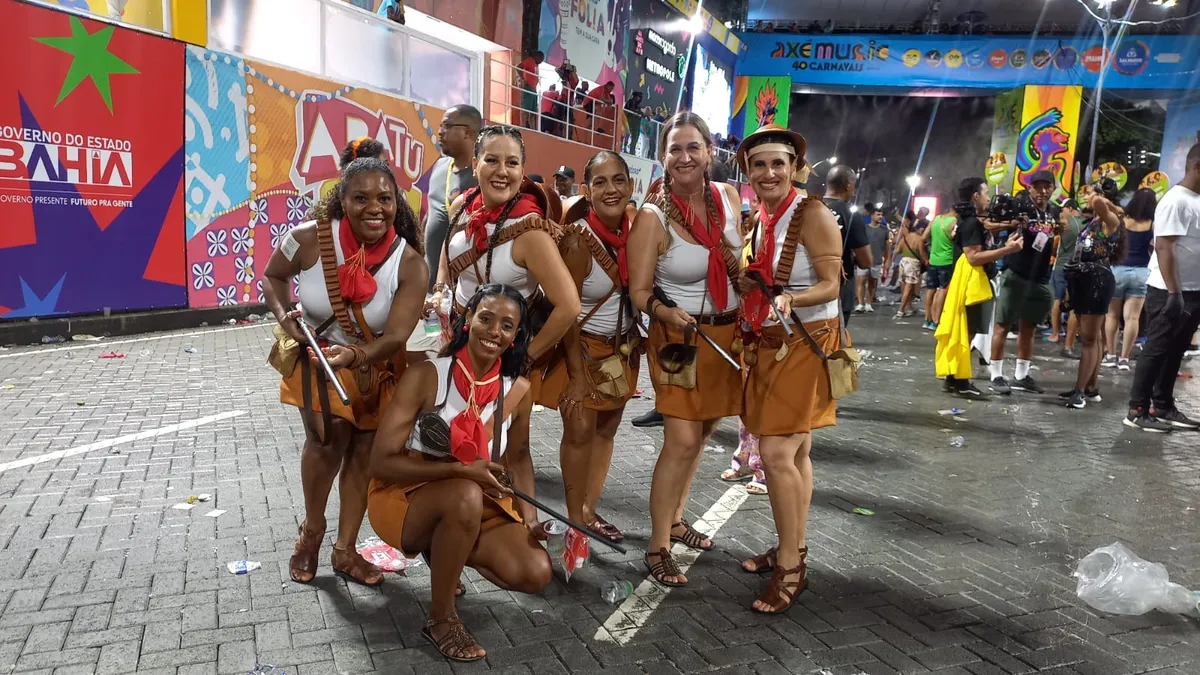 Grupo de amigas homenageiam Cangaçeiras no Carnaval