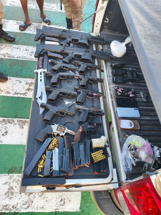Armas apreendidas na ação