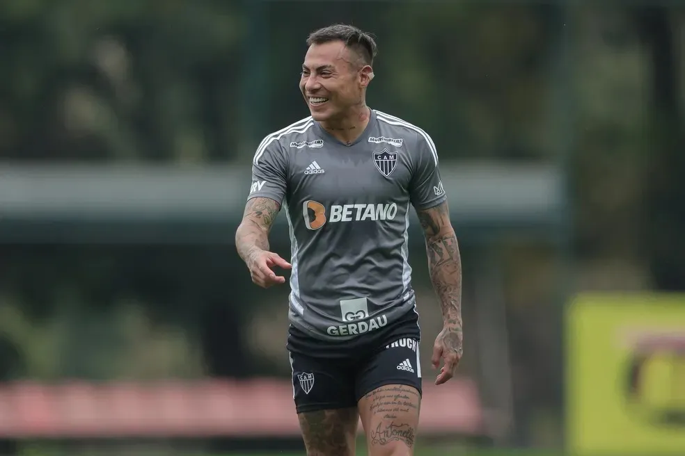 Eduardo Vargas defendeu o Atlético Mineiro