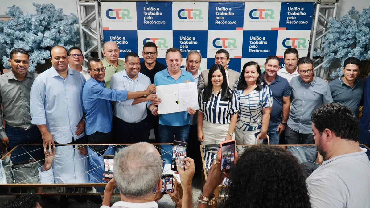 Prefeito de Cruz das Almas tomou posse do cargo nesta quinta, 9