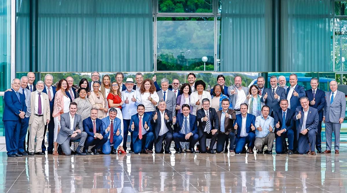 Presidente da República, Luiz Inácio Lula da Silva, durante reunião com ministros do governo federal no Palácio da Alvorada.  Brasília - DF