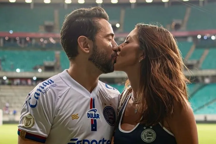 Everton Ribeiro e a esposa, Marília Nery