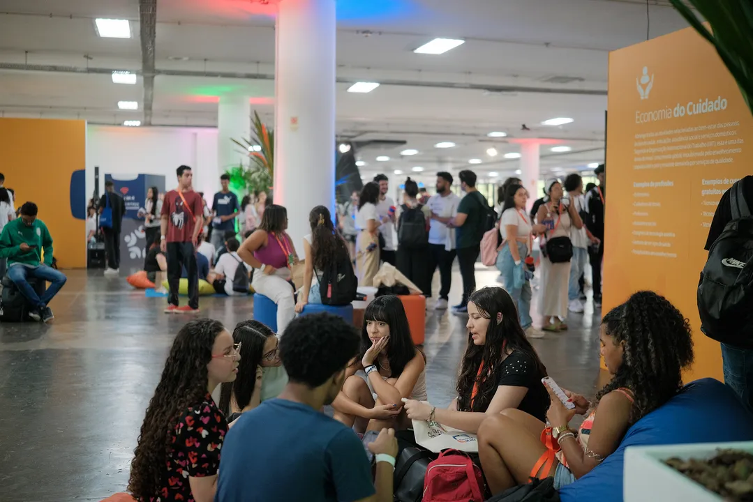 Evento ‘Trampos do Futuro’ promove inserção de jovens no mercado de trabalho