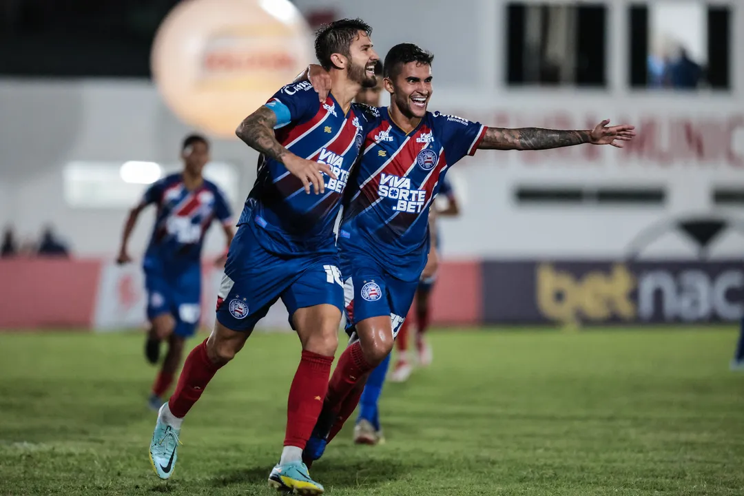 Everaldo marcou o segundo gol do Tricolor na partida