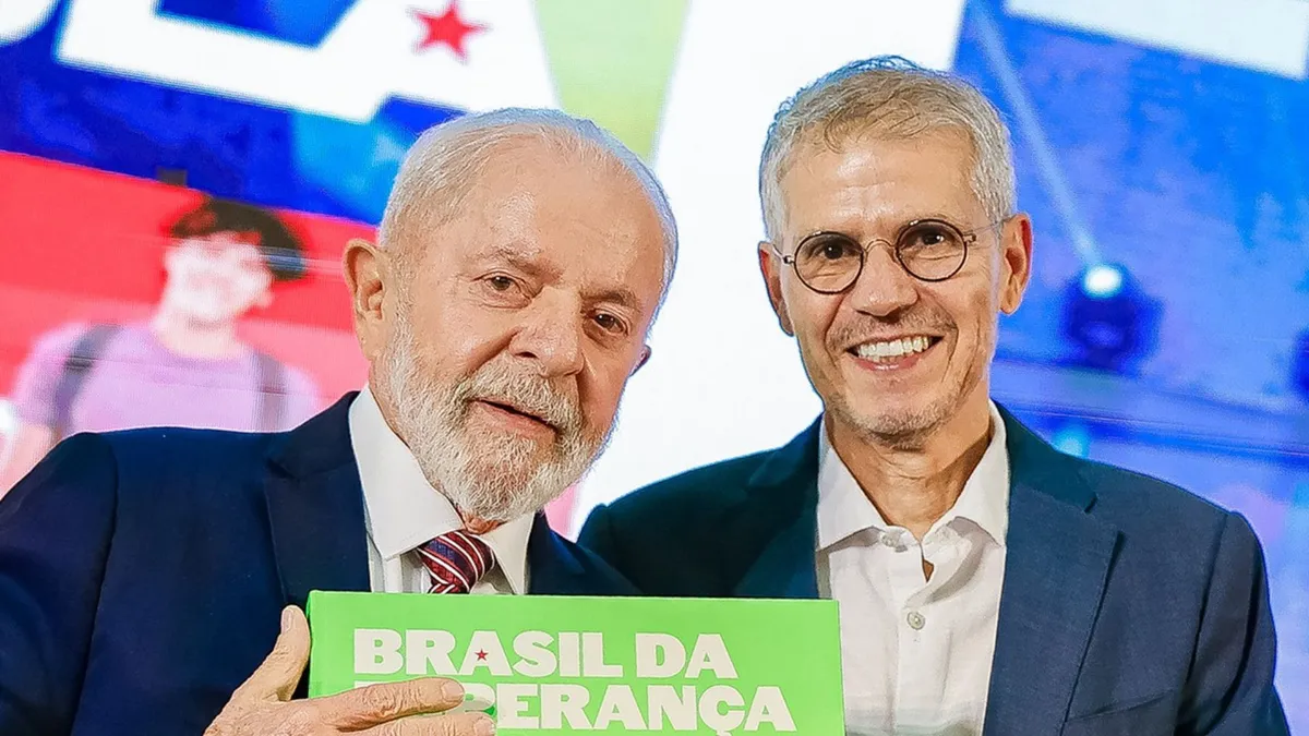 Lula ao lado do agora ministro Sidônio Palmeira