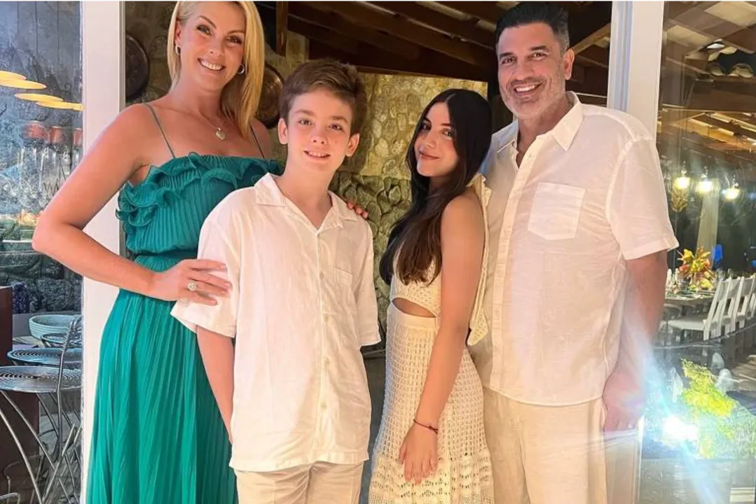 Ana Hickmann junta de Edu Guedes, do filho e da enteada.