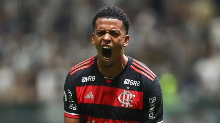 Carlinhos será opção para o comando de ataque do Vitória