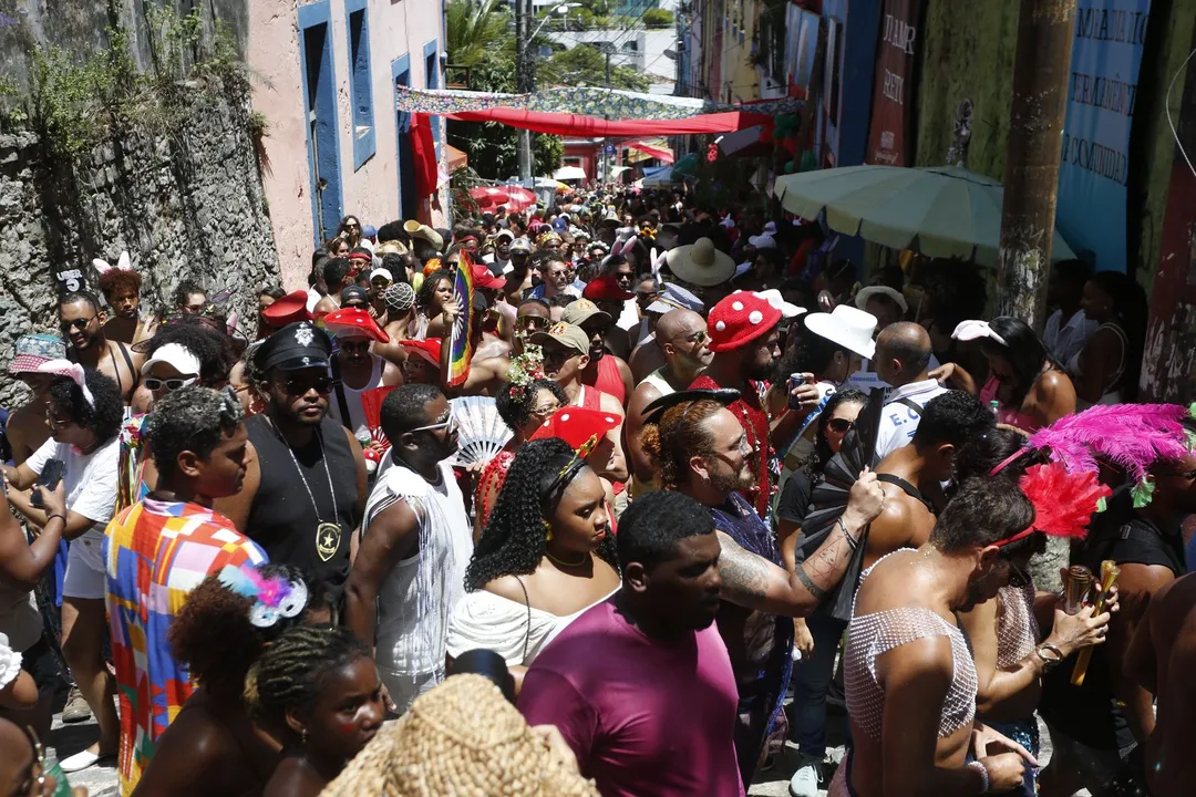 Ladeira da Preguiça fica lotada com festa