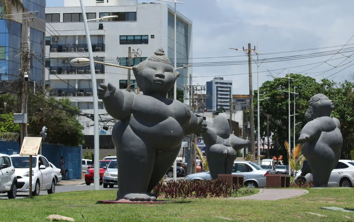 Monumento Meninas do Brasil, conhecido popularmente como 'Gordinhas de Ondina'