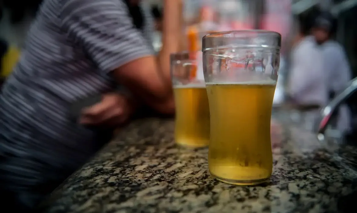 Veja algumas formas de curar a ressaca