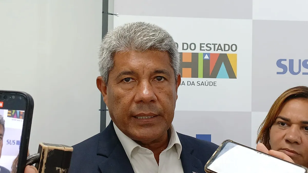 Governador Jerônimo Rodrigues (PT) em coletiva de imprensa após entrega do hospital ortopédico