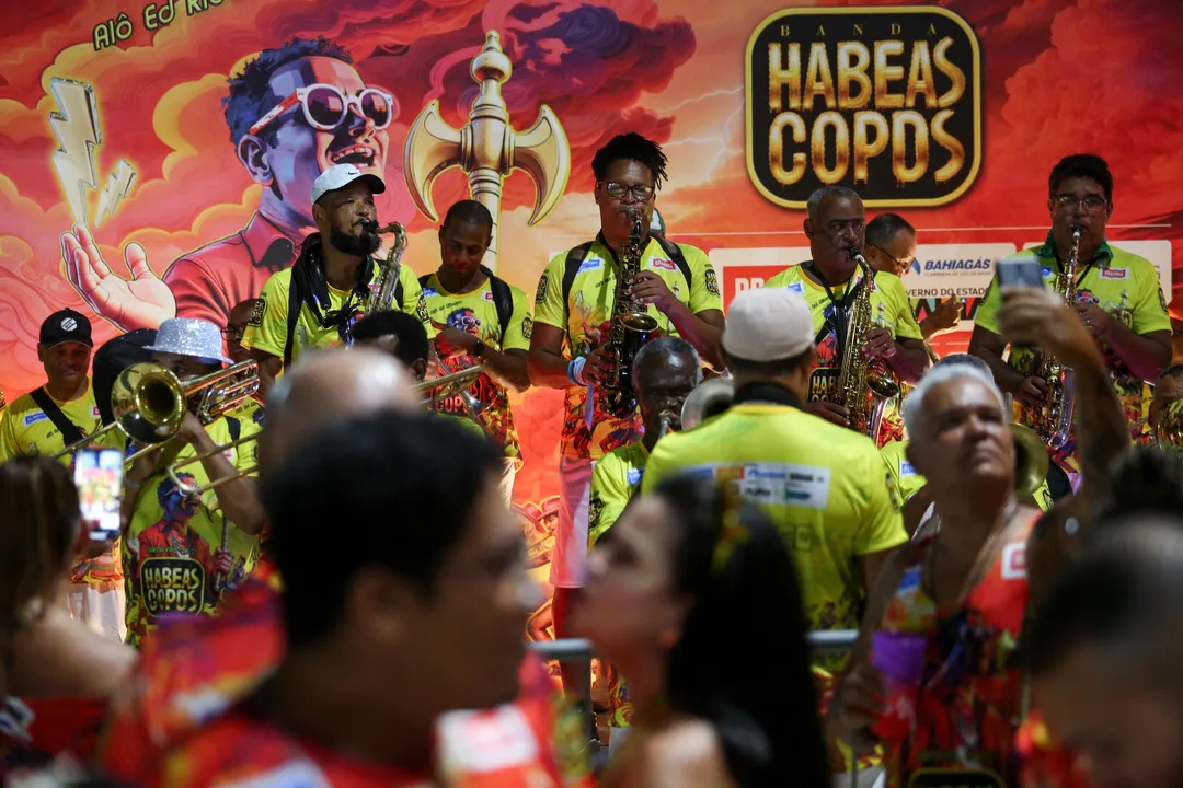 Imagem ilustrativa da imagem Último dia de pré-Carnaval: Habeas Copos rende homenagens e agitação