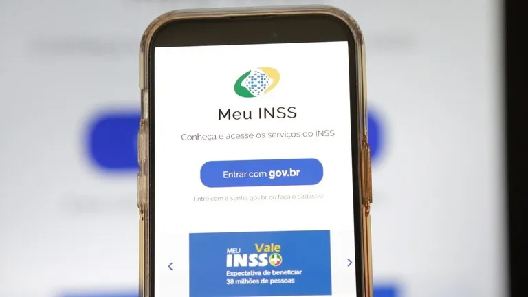 Em caso de dúvidas, o INSS recomenda aos segurados que acessem o site meu.inss.gov.br ou o aplicativo de celular