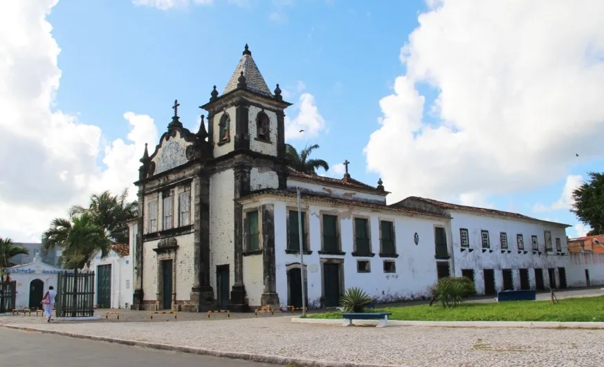 Durante o o isolamento, as celebrações e atividades da paróquia serão realizadas no Salão Hugo Rossini