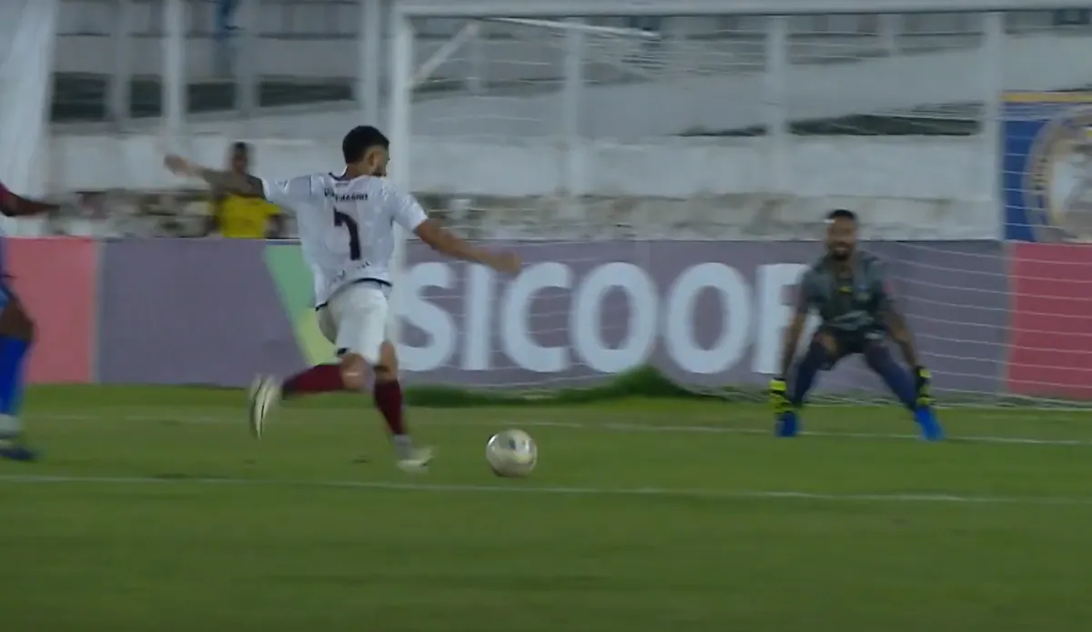 Cesinha marcou o gol da vitória do Jacuipense