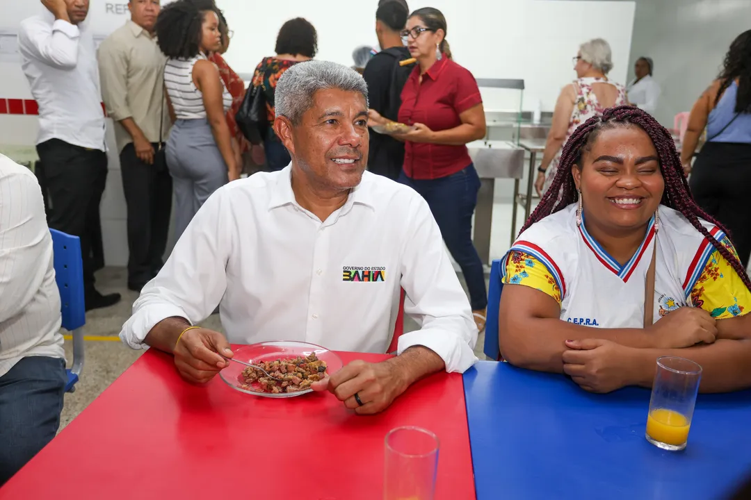 Aula inaugural no colégio Rômulo Almeida