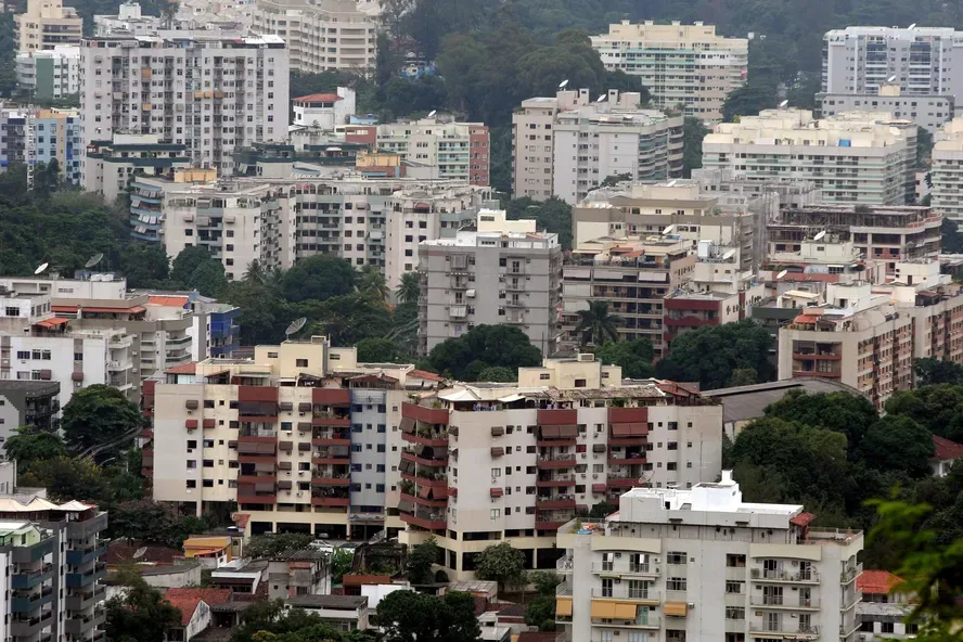 Estão inclusos propriedades residenciais, comerciais e terrenos