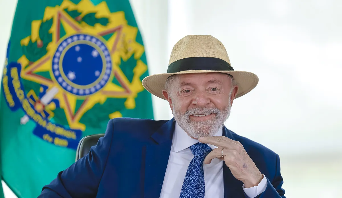 Num eventual segundo turno, o presidente Lula venceria todos os adversários citados na pesquisa