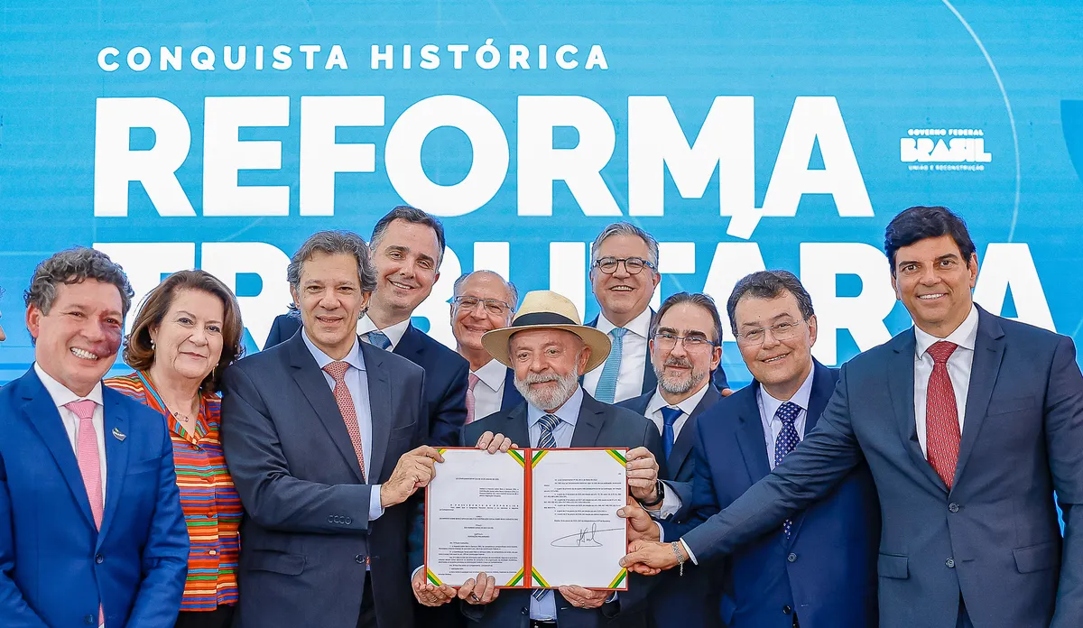 Presidente Lula durante cerimônia de sanção do Projeto de Lei Complementar nº 68/2024 de regulamentação da Reforma Tributária