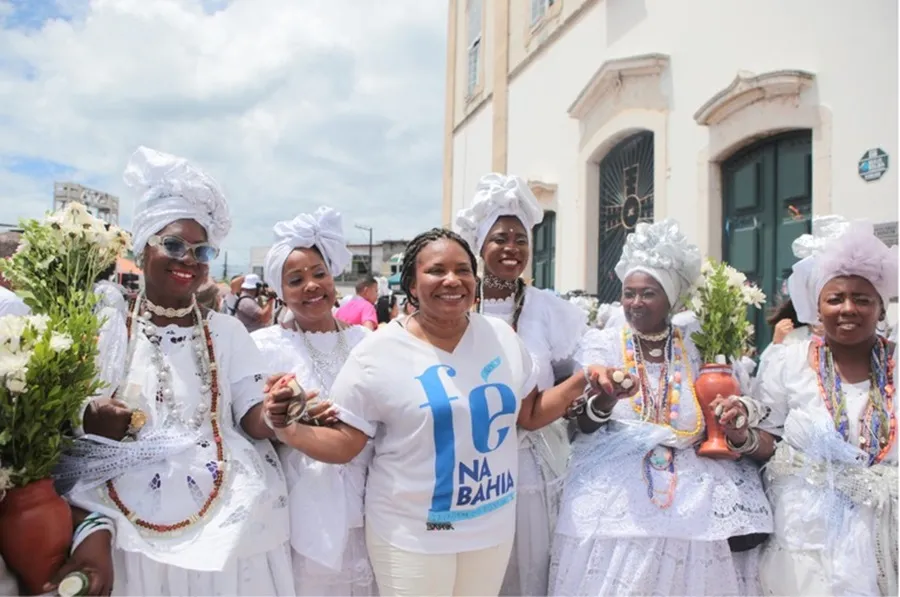 Margareth Menezes marcou presença na tradicional Lavagem do Senhor do Bonfim