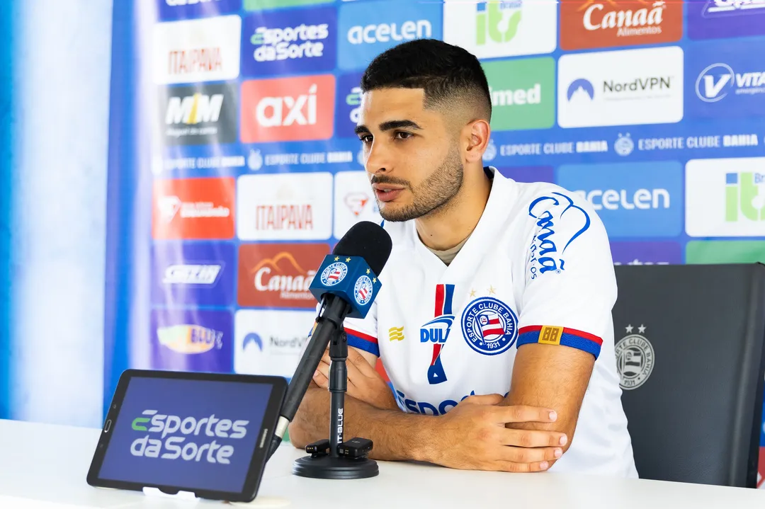 Michel Araújo durante coletiva de apresentação