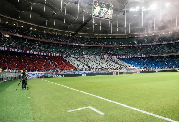 Membros de uma torcida organizada do Bahia foram levados a Central de Flagrantes após tumulto