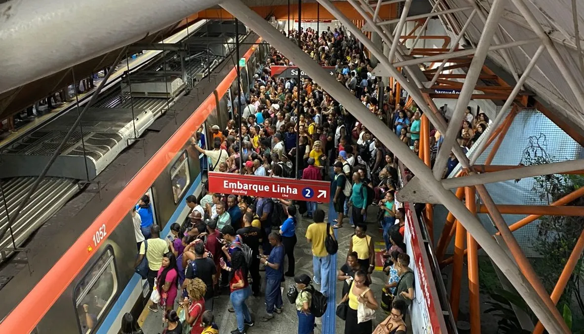 Estação Acesso Norte, que liga as linhas 1 e 2 do metrô