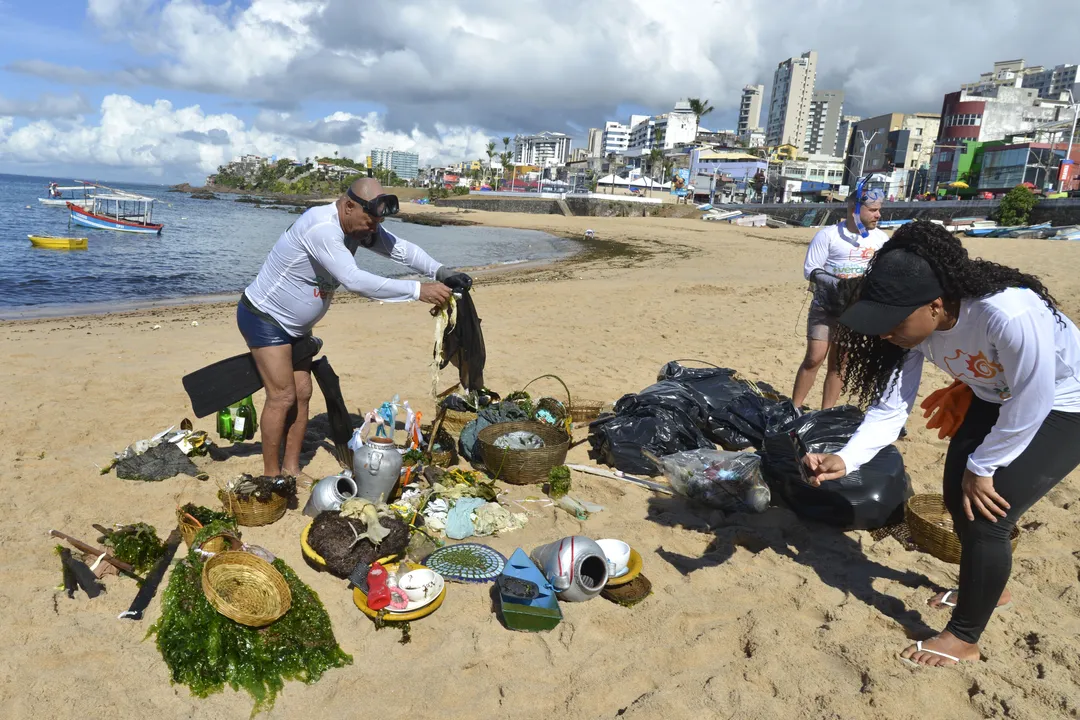 Pescadores participaram da ação promovida por técnicos da Sema e  Inema