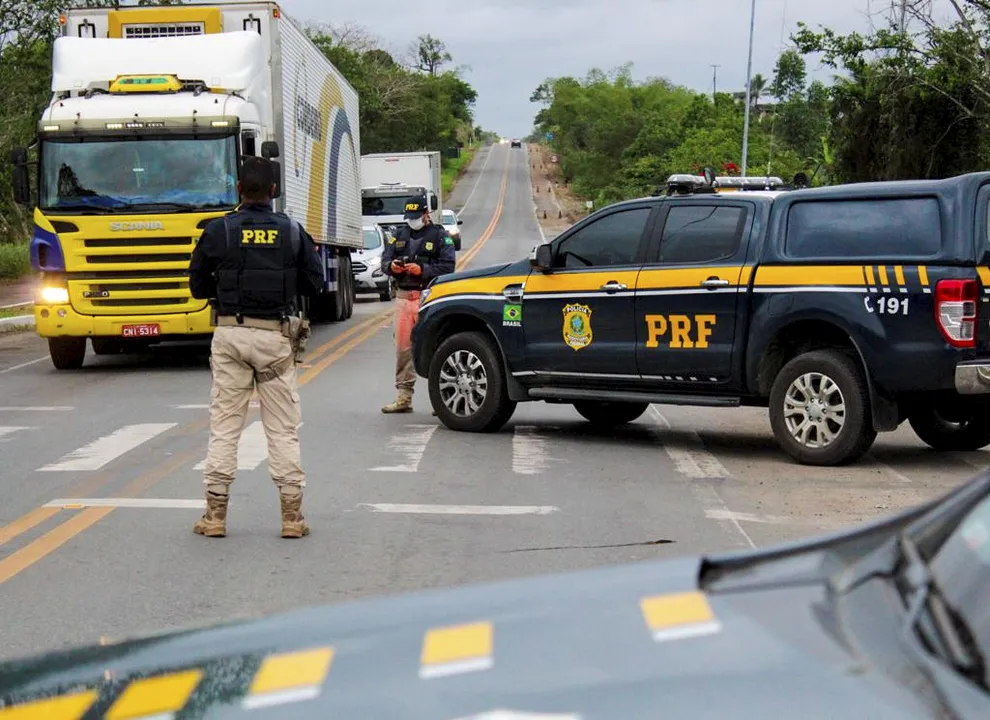 Fiscalização foi reforçada nas estradas federais baianas para prevenir acidentes