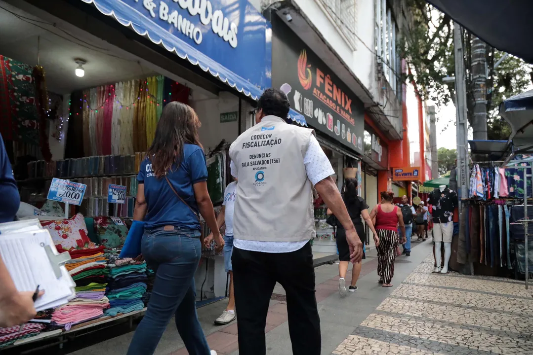 Durante a ação, 260 estabelecimentos foram vistoriados em Salvador