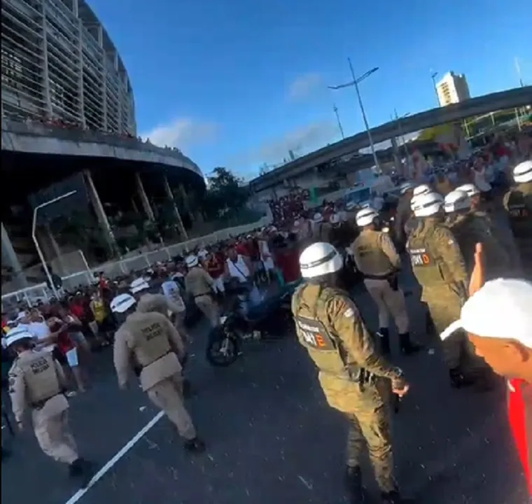 Imagem ilustrativa da imagem PM se pronuncia após denúncias de agressão a torcedores do Vitória