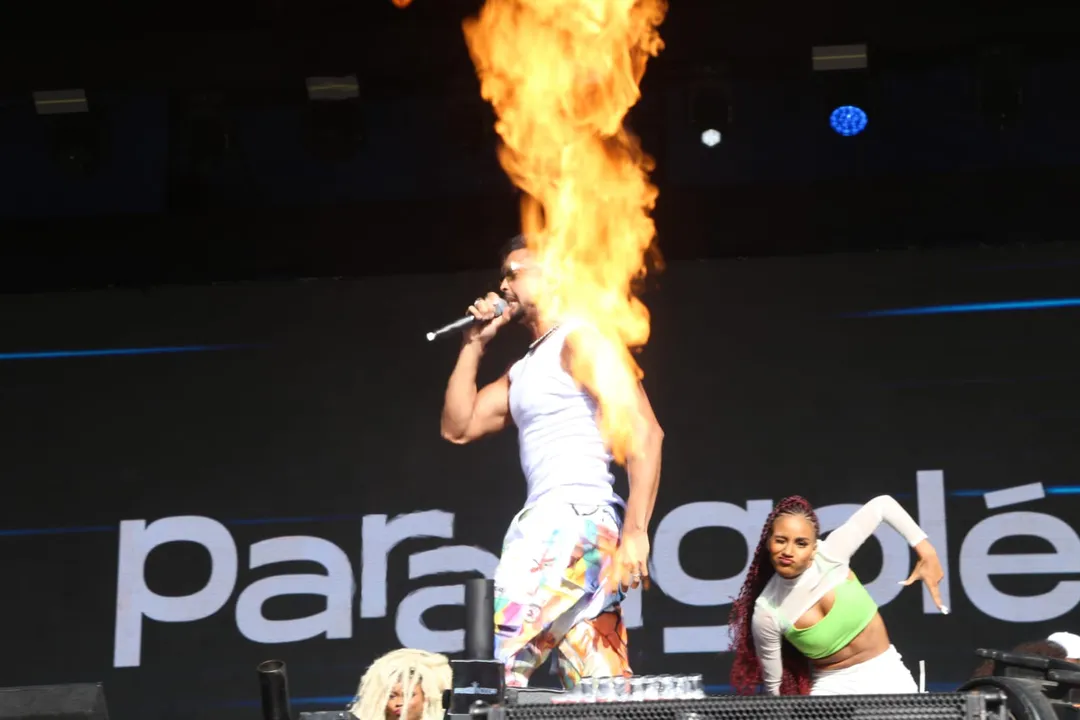 Parangolé "incendiou" palco do Festival de Verão neste domingo