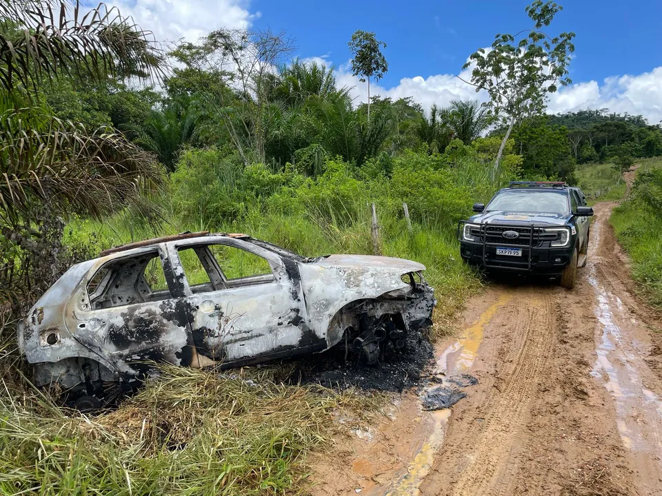 Imagem ilustrativa da imagem Carro usado por suspeitos de matar advogada é encontrado em Ipiaú