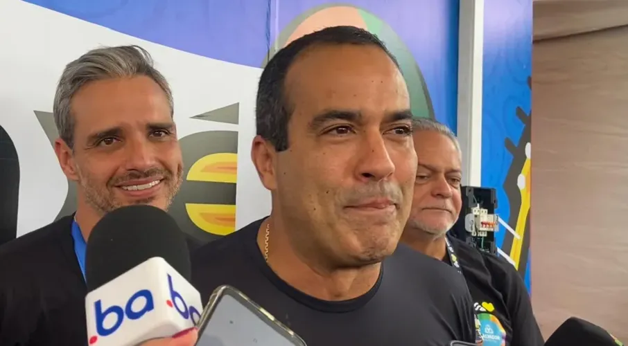 Bruno Reis durante entrevista coletiva