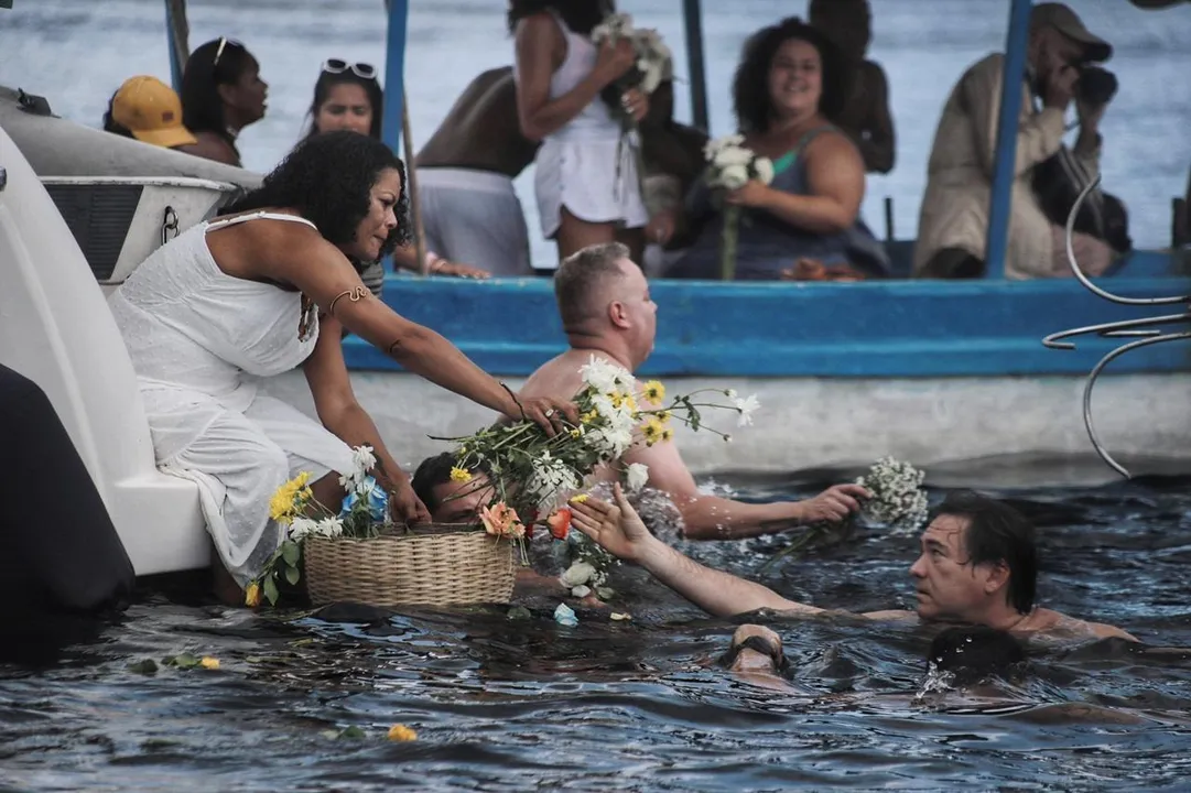 O evento tem como objetivo homenagear a divindade Yemanjá de forma sustentável