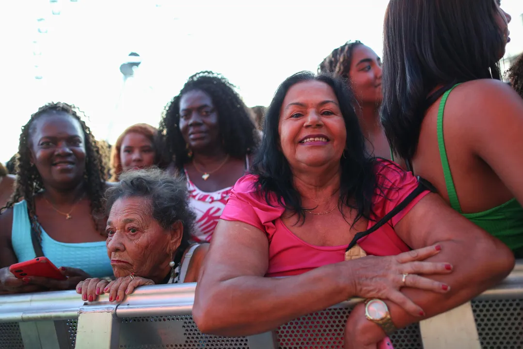 Ana Trindade, de 63 anos, à espera do show de Pablo