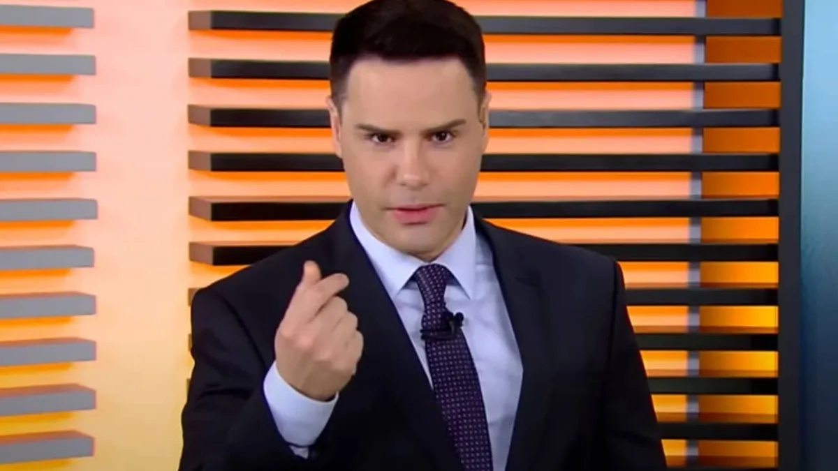 Luiz Bacci está fora do canal