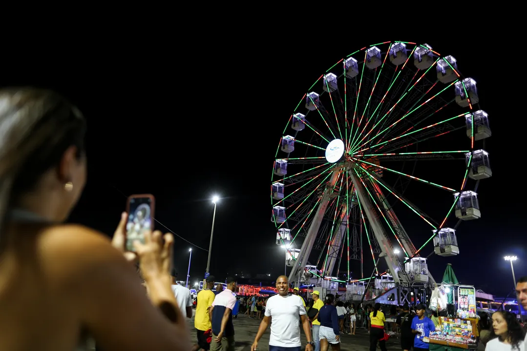 Roda-gigante gratuita é atração do Festival