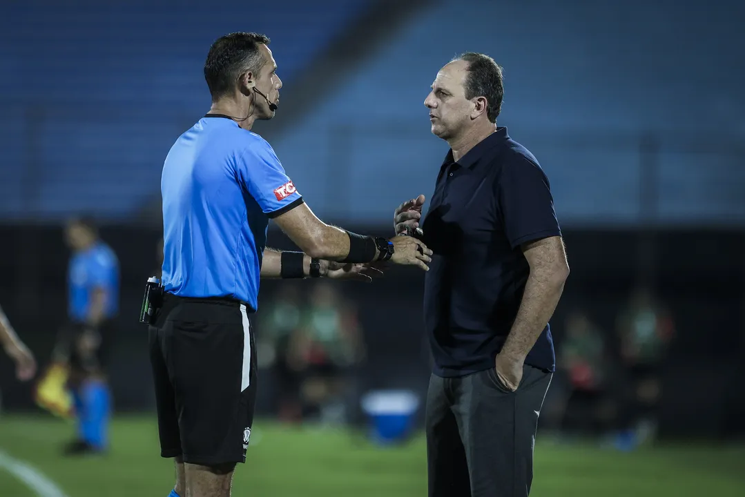 Rogério Ceni concedeu entrevista coletiva após o jogo