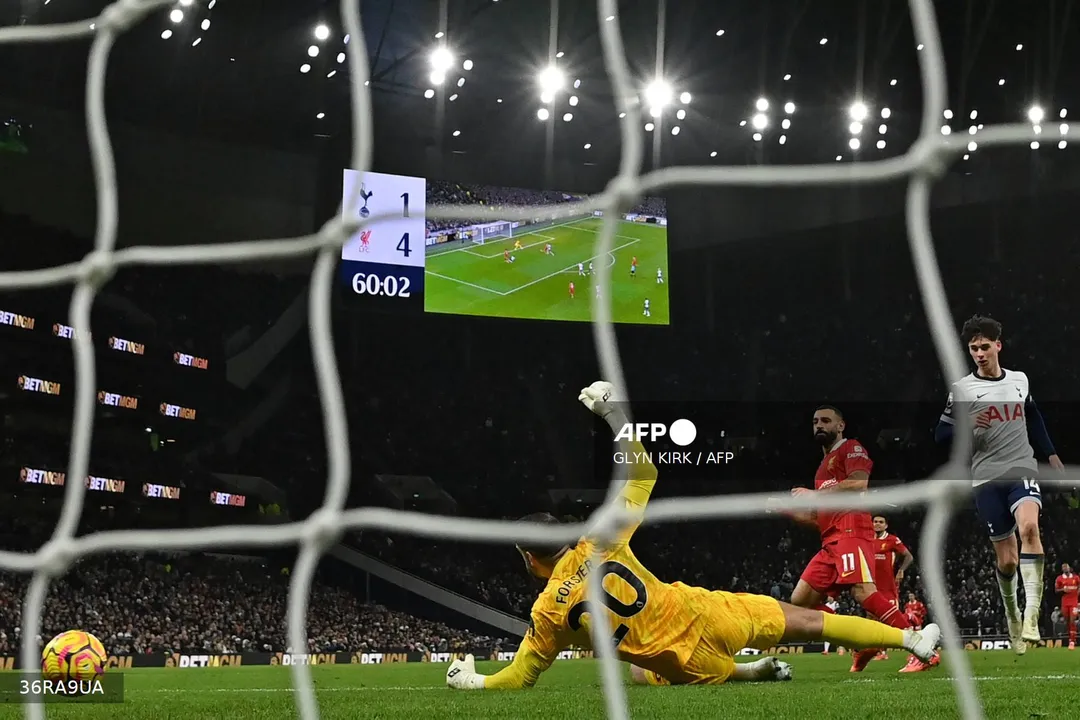 Salah brilhou na vitória do Liverpool por 6 a 3 contra o Tottenham